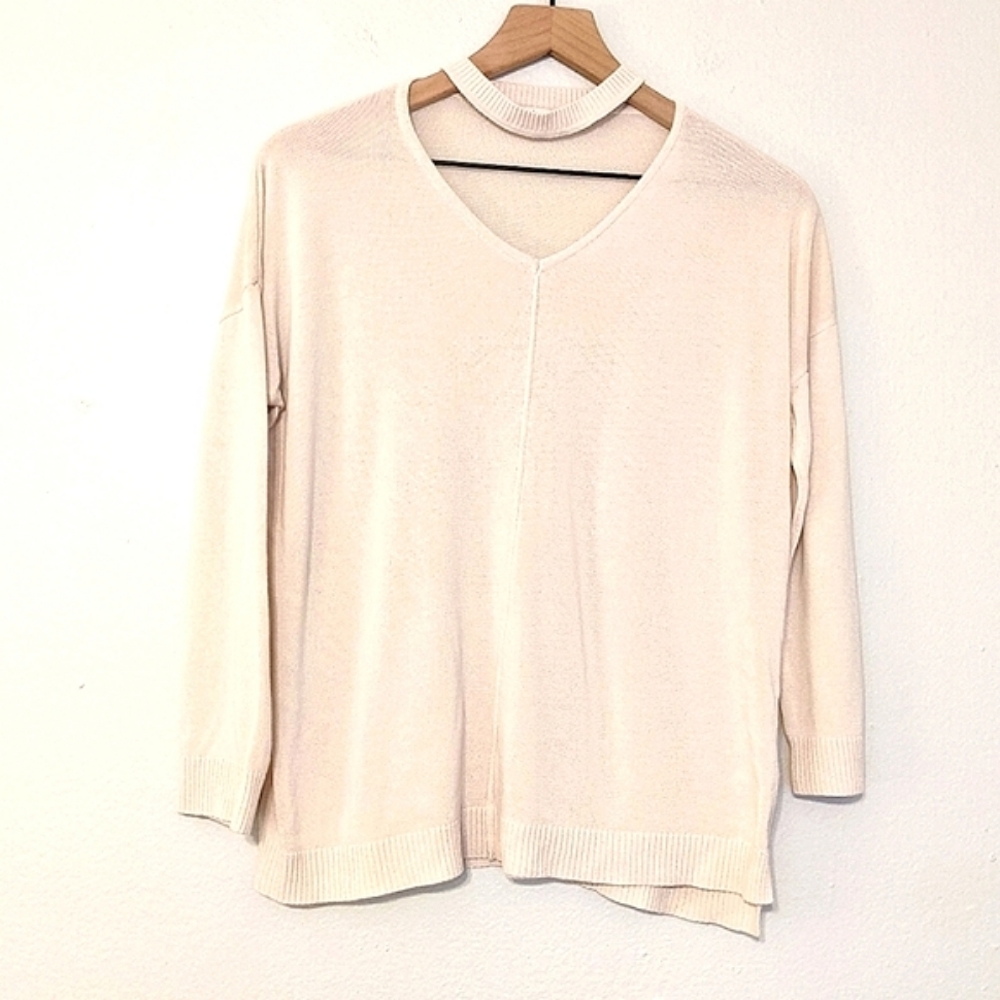 Blushing Heart Dropped Shoulder Choker Blouse size Medium